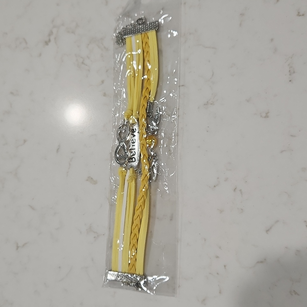 🔵 Yellow and White Believe Bracelet